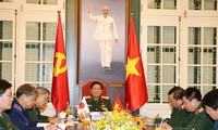 베트남과 일본 양국 국방부 장관, 전화 대담