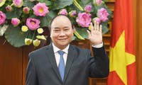 응우옌 쑤언 푹 총리, 역내 협력에 대한 3개 정상회의 