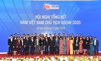 응우옌 쑤언 푹 총리: 2020년 아세안 해에 나타난 베트남의 위상, 용기, 지혜