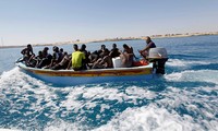 Crise migratoire: L'UE cherche à limiter l'exportation de canots gonflables vers la Libye