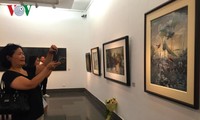 Vernissage d’une exposition de peintures de femmes peintres du Vietnam