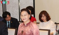  Activités de la présidente de l’AN Nguyên Thi Kim Ngân à Singapour