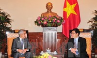 Le secrétaire d’état qatari aux affaires étrangères en visite au Vietnam