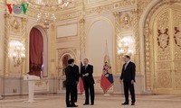  Le président russe apprécie les relations avec le Vietnam