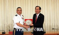 Hô Chi Minh-ville accueille une délégation d’attachés militaires étrangers