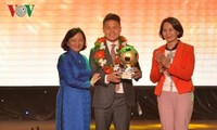 Football: Quang Hai reçoit le ballon d’or 2018