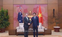 Le président du Sénat australien rencontre le secrétaire général de l’Assemblée nationale vietnamienne