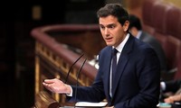 Espagne: le roi consulte pour tenter de lever le blocage politique