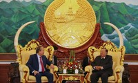Truong Hoà Binh rencontre des dirigeants laotiens