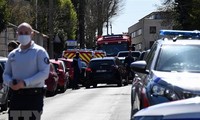 Rambouillet : attaque au couteau dans un commissariat, une policière tuée