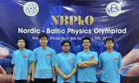 Quatre lycéens hanoiens primés aux Olympiades de physique des pays baltes et scandinaves