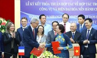 Le Vietnam et la France renforcent leur coopération dans la modernisation de l’administration publique