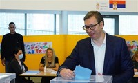 Présidentielle en Serbie: le sortant Aleksandar Vucic déclare sa victoire