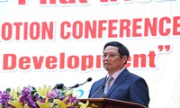 Pham Minh Chinh à la conférence sur la promotion d’investissement dans la province de Soc Trang