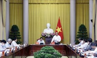 Nguyên Xuân Phuc examine l’avancement du projet d’État de droit socialiste du Vietnam