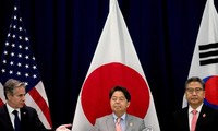 Réunion tripartite entre les chefs de la diplomatie américain, sud-coréen et japonais