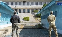 Séoul cherchera à reprendre le contact intercoréen l’année prochaine