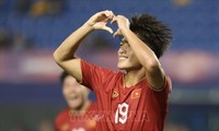 SEA Games-32: le Vietnam bat le Laos 2-0