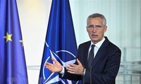 Jens Stoltenberg reconduit pour un an à la tête de l’OTAN