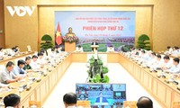 Le Premier ministre Pham Minh Chinh dirige la douzième réunion sur les projets de transport nationaux