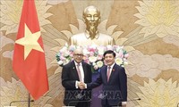Bùi Van Cuong rencontre Najib El Khadi