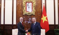 Le président Tô Lâm reçoit les ambassadeurs du Canada et de la République de Corée