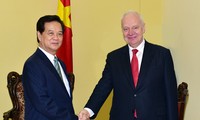 Премьер Вьетнама принял председателя Риксдага Швеции и посла РФ в СРВ