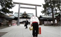 Направленное японским премьером подношение в Ясукуни вызвало резкую критику со стороны РК и Китай