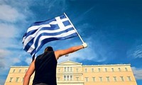 Новые члены правительства Греции обязались укрепить доверие населения 
