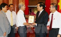Президент СРВ Чыонг Тан Шанг встретился с опытными кадровыми работниками Народного суда