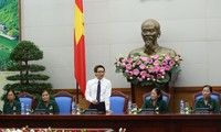 Ву Дык Дам принял делегацию бывших молодых добровольцев города Тамки провинции Куангнам