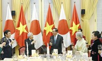 Президент СРВ и его супруга устроили прием в честь императора и императрицы Японии