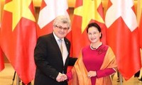 Визит во Вьетнам президента Совета кантонов Федерального собрания Швейцарии