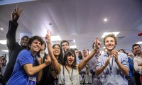 Партия Макрона победила в первом туре выборов при рекордно низкой явке