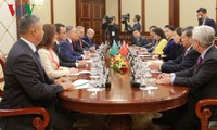 Нгуен Тхи Ким Нган провела переговоры с председателем Мажилиса Казахстана