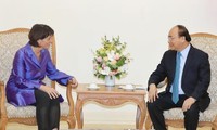 Нгуен Суан Фук принял министра окружающей среды, транспорта, энергетики и коммуникаций Швейцарии