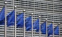 ЕС хочет присоединиться к спору Китая с США по пошлинам