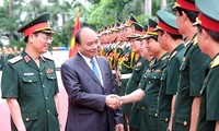Премьер СРВ Нгуен Суан Фук провел рабочую встречу с руководителями корпорации «Viettel» 