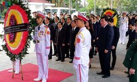 Траурная церемония прощания с президентом Чан Дай Куангом 