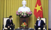 Нгуен Суан Фук принял председателя Корейского фонда кредитных гарантий 