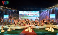 특색있는 커우바이 (Khâu Vai ) 사랑시장 축제