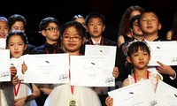 미국  국제 피아노 콩쿠르서 우승한  베트남 소녀