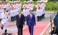 쩐다이꽝 국가주석, 조코 위도도 인도네시아 대통령 환영식 주재