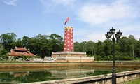 선떠이 고성 – 하노이의 독특한 역사 유적지