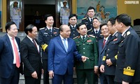 응우옌 쑤언 푹 국무총리, 해병대 전투 준비작업 점검