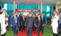 김정은 조선 국무위원장, 베트남 방문 공식 시작