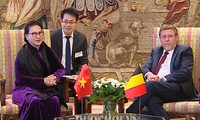 베트남 국회의장, 벨기에 하원의장과 접견, 국제무역위원회 위원장과 회의