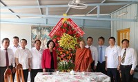 쯔엉 티 마이 중앙대중동원위원장, 껀터시에서 부처님 오신날 행사 참석