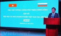 찐딘중 부총리, 러시아 소재 베트남 기업들과의 만남