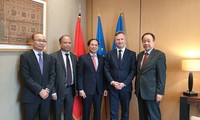 Đặc phái viên của Thủ tướng Chính phủ Việt Nam thăm Pháp